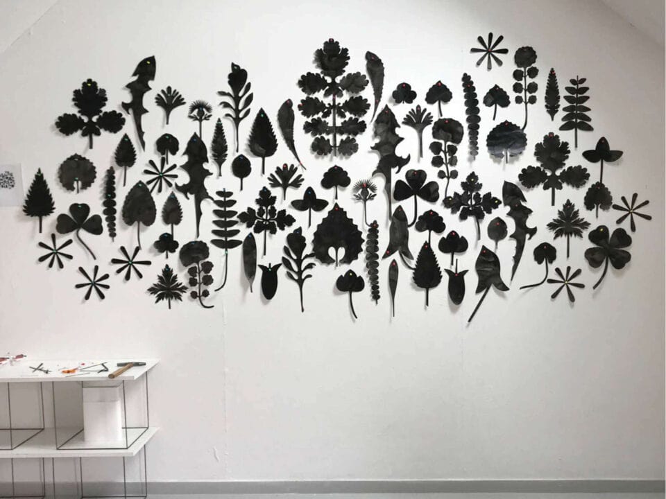Les indomptables, 295x142cm, papier, 2021